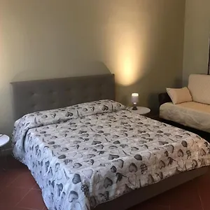 4* Couette-café Domus Salento & Con Parcheggio Privato In Loco